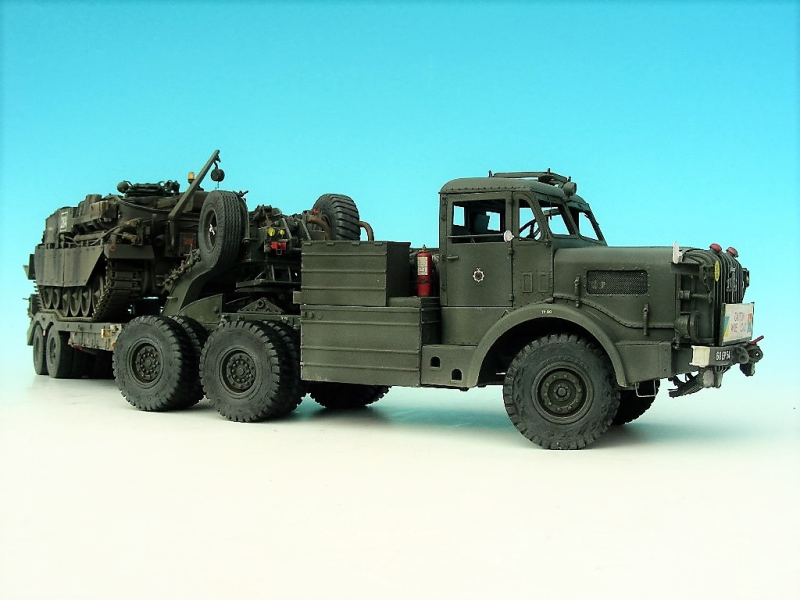 Alternate Image - Antar Mk2 (5th wheel) with K169 Tasker 50 ton Semi-trailer and loaded C068 Chieftain ARV