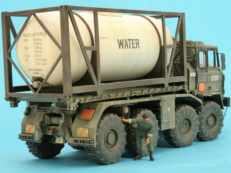 Alternate Image - Foden DROPS IMMLC carrying 
A142 ISO Water Container